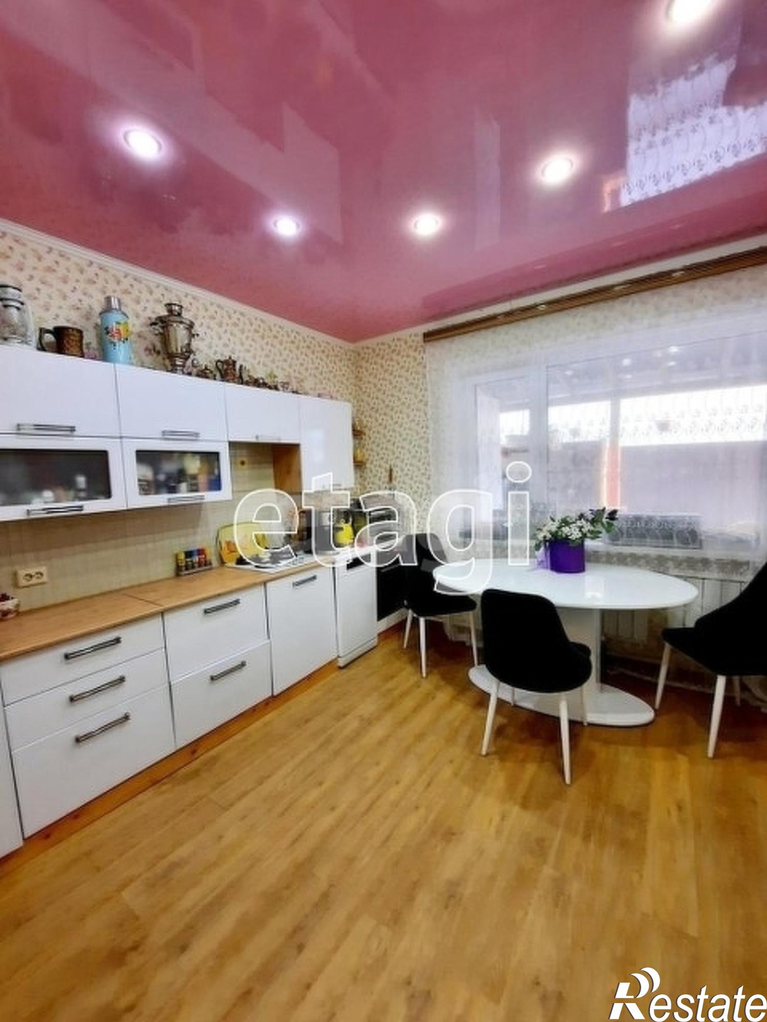 Купить дачу, дом, коттедж за 8 000 000 рублей на улица Суворова