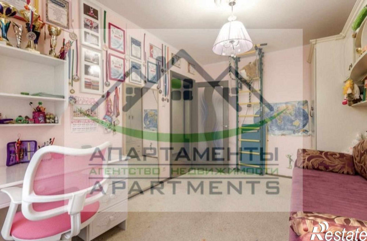 3-комн квартира Нежнова ул, 21к2