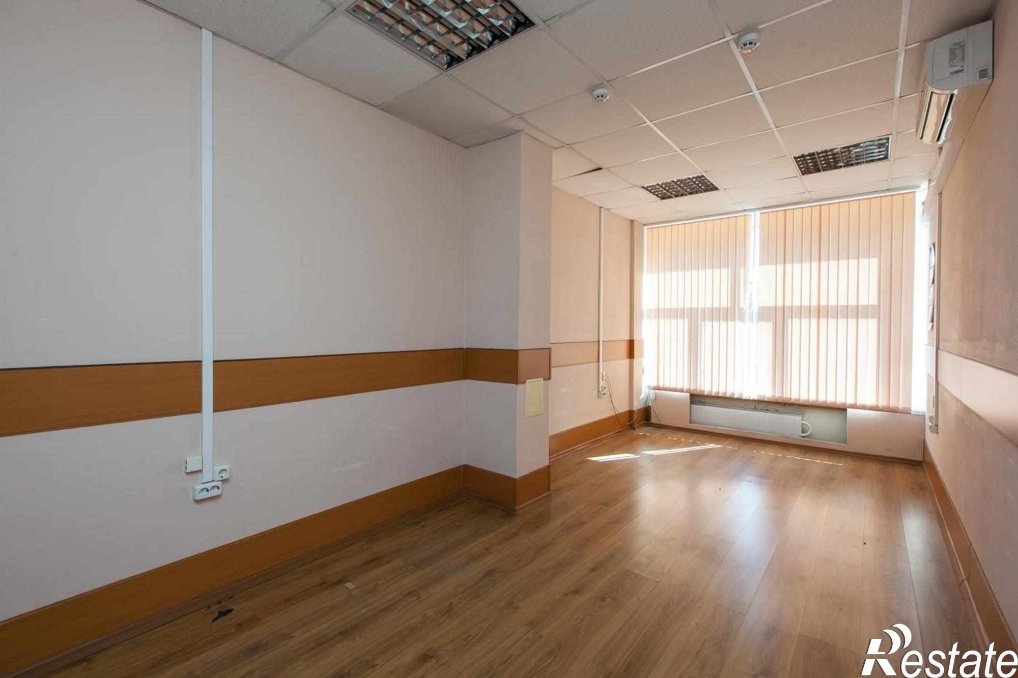 Сдать офис, помещение под офис за 8 200 рублей на Южное шоссе, 24