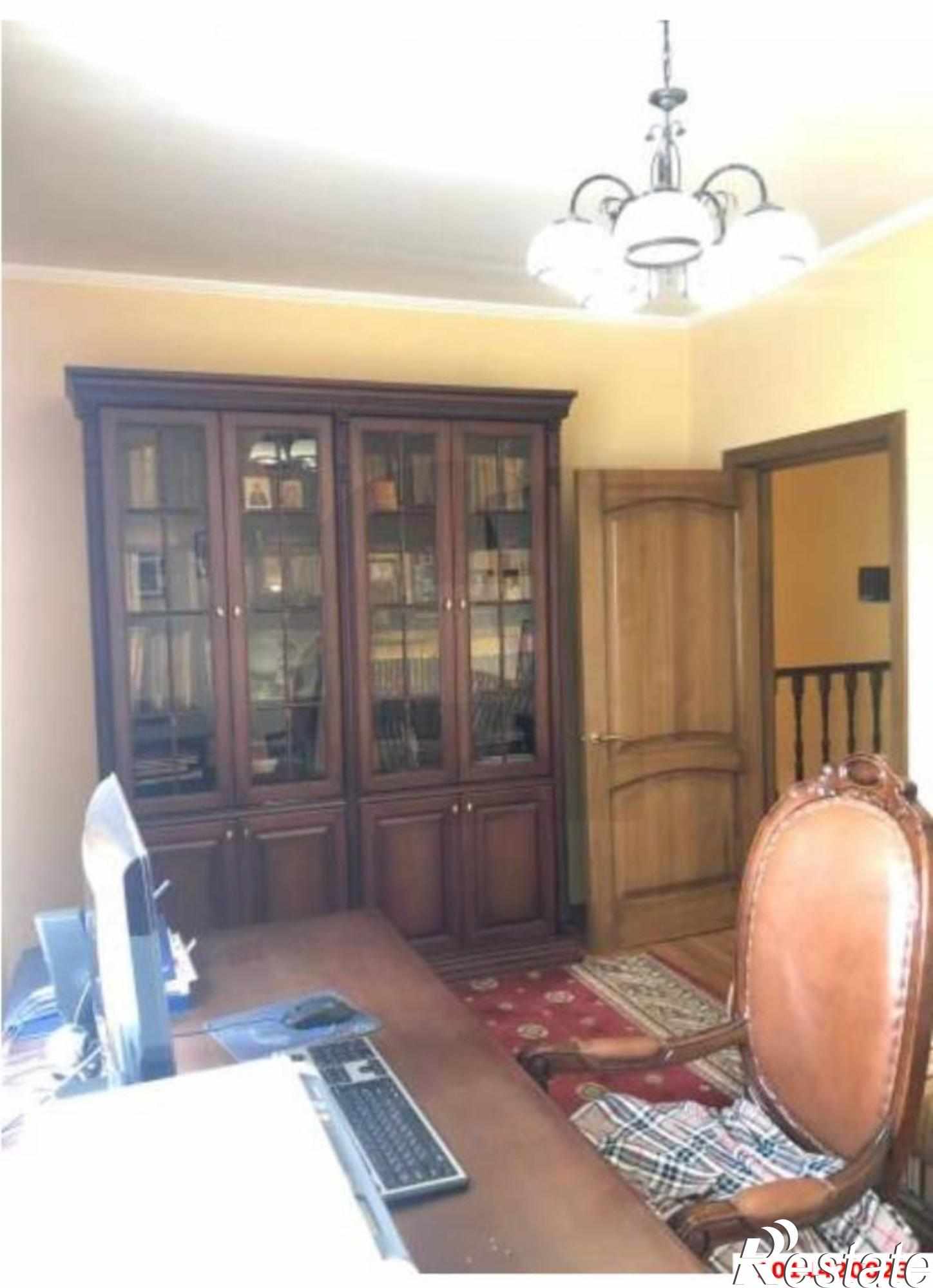 Купить дачу, дом, коттедж за 17 000 000 рублей на Крутая, 24