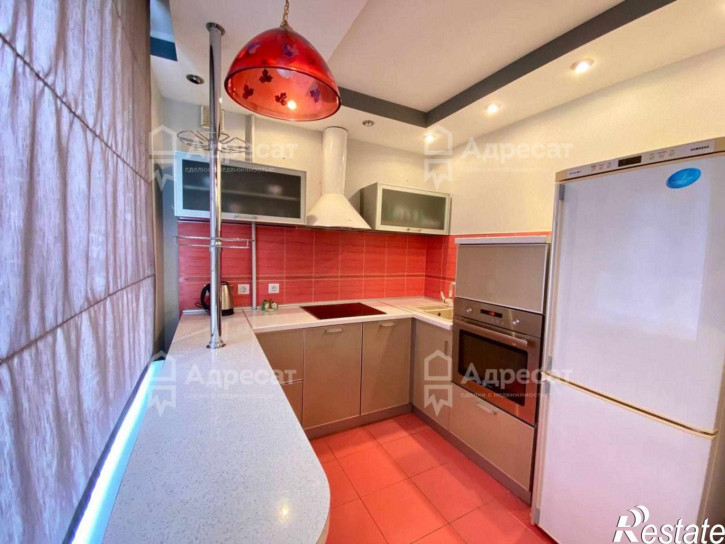3-комн квартира пр-кт. Героев Сталинграда,  д.35