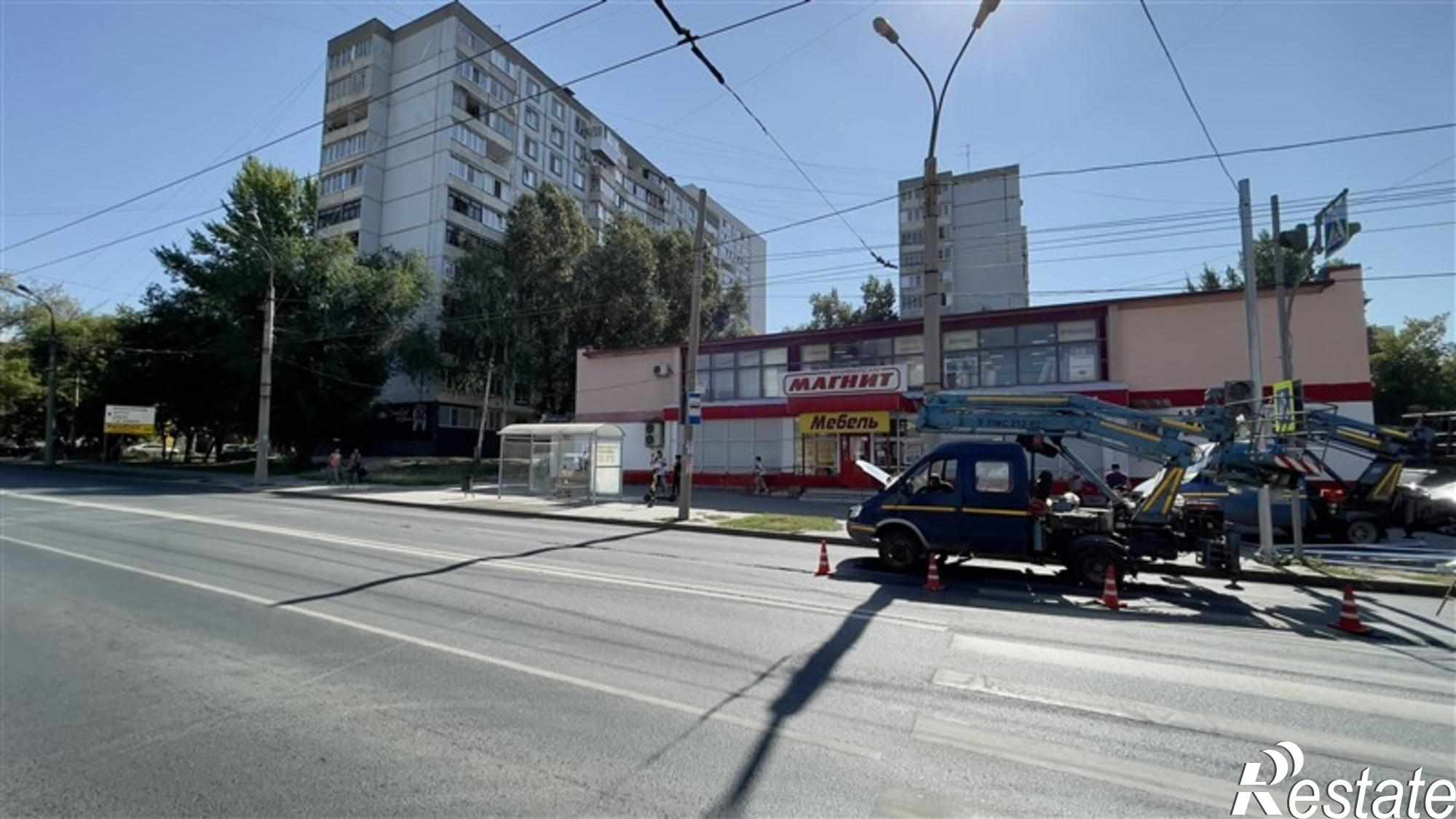 Сдать торговое помещение за 213 000 рублей на Коммунистическая улица, 105