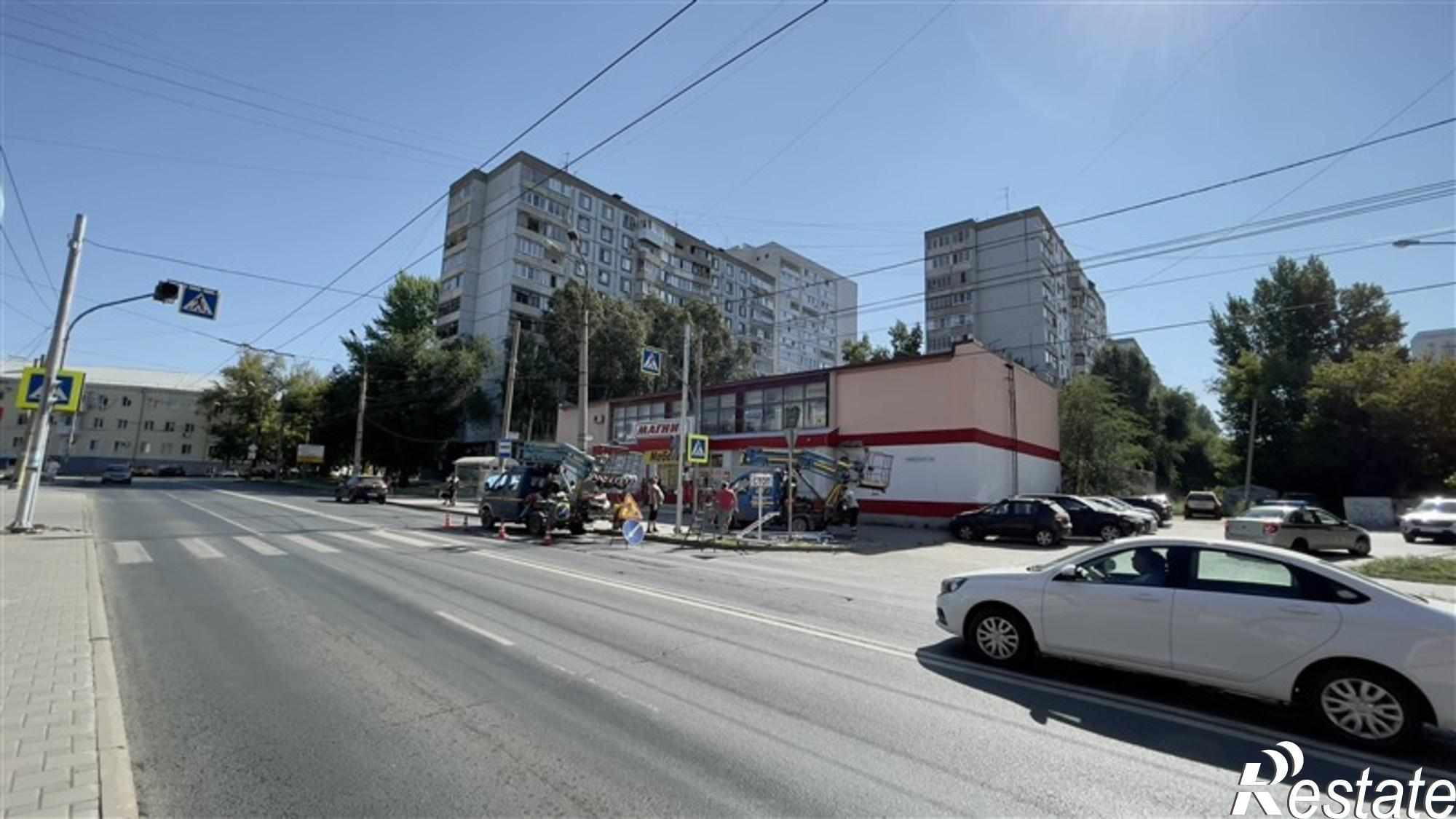 Сдать торговое помещение за 213 000 рублей на Коммунистическая улица, 105