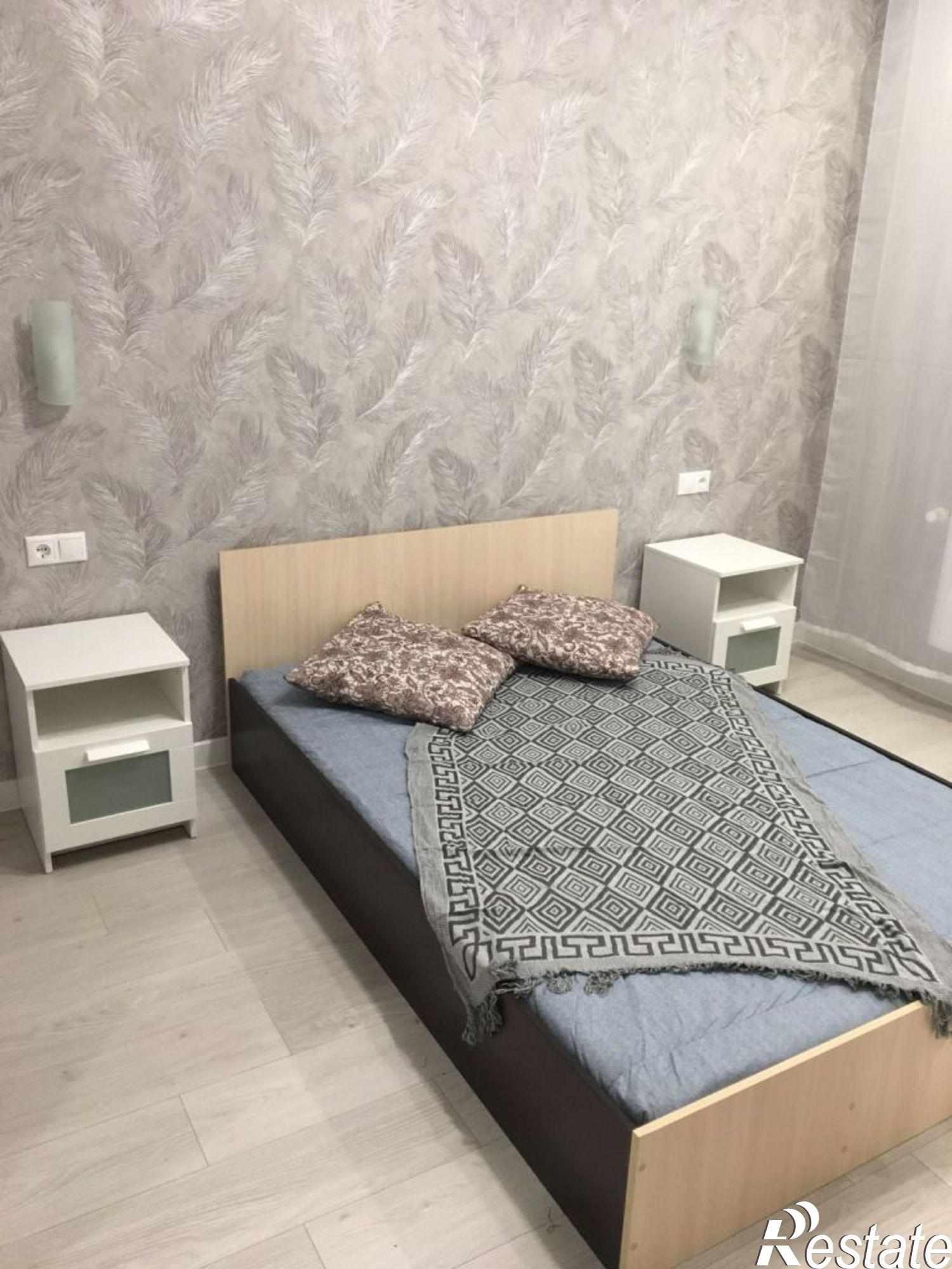 Сдать квартиру за 25 000 рублей на Комсомольская ул, 131а