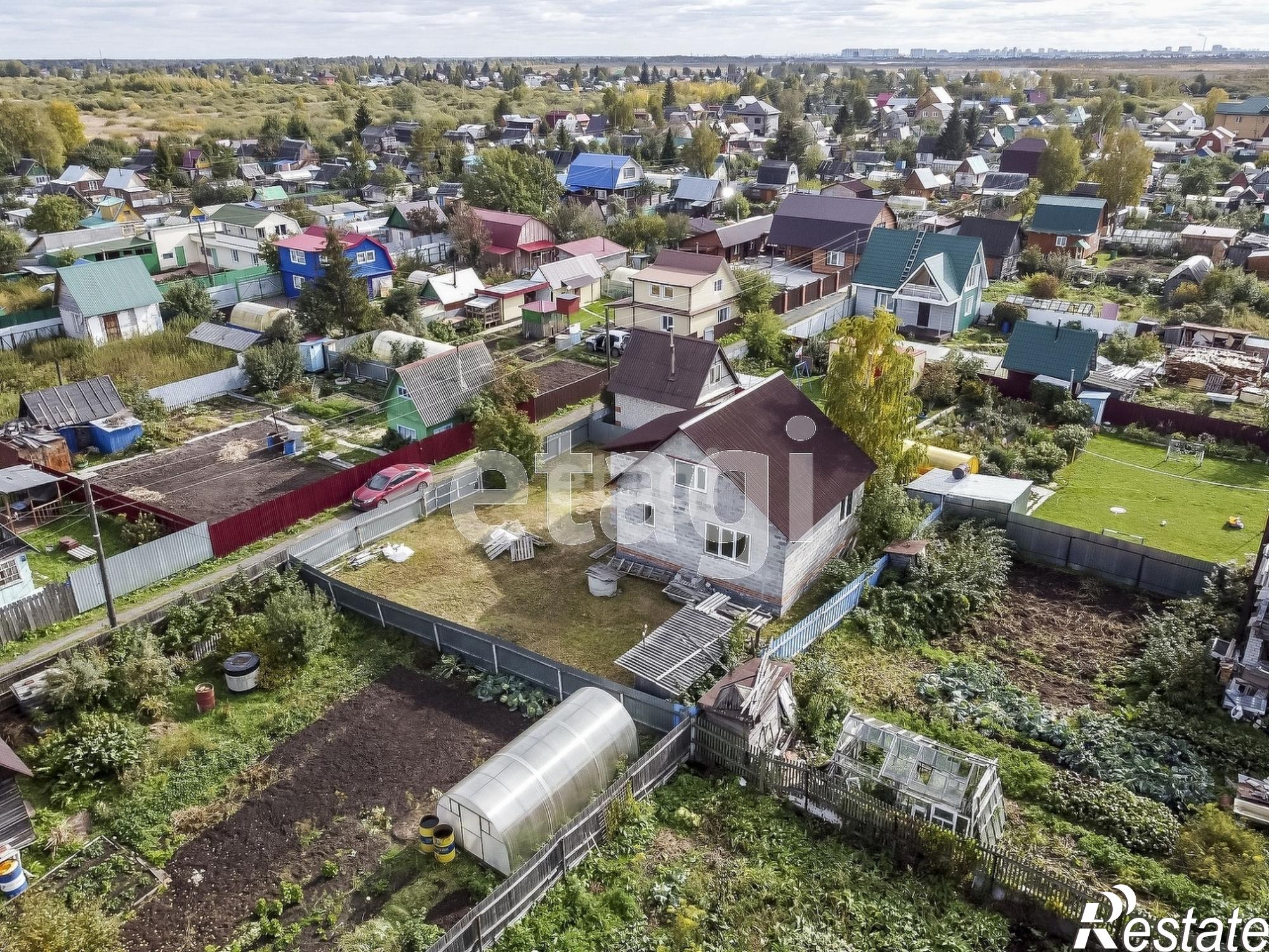 Купить дачу, дом, коттедж за 4 700 000 рублей на Садовая,
