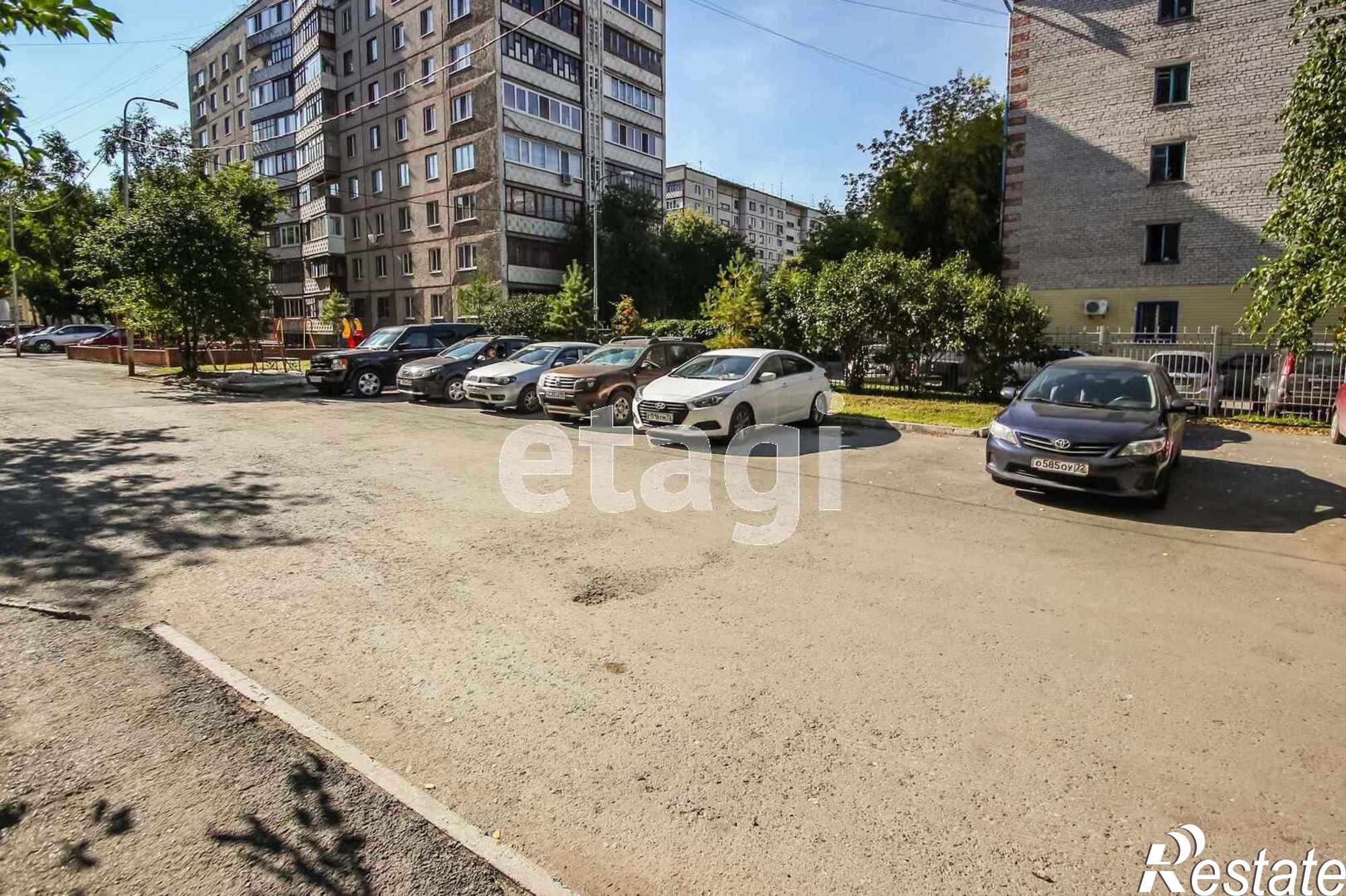 Купить квартиру за 10 500 000 рублей на Холодильная, 118