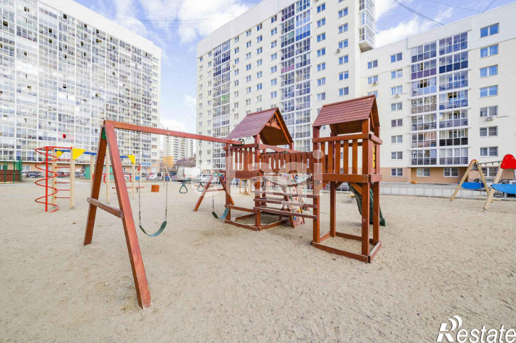Студия Рощинская, 31