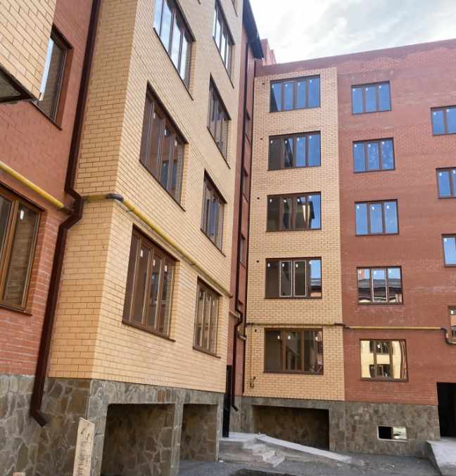 Дом на ул. Курсантов Кировцев