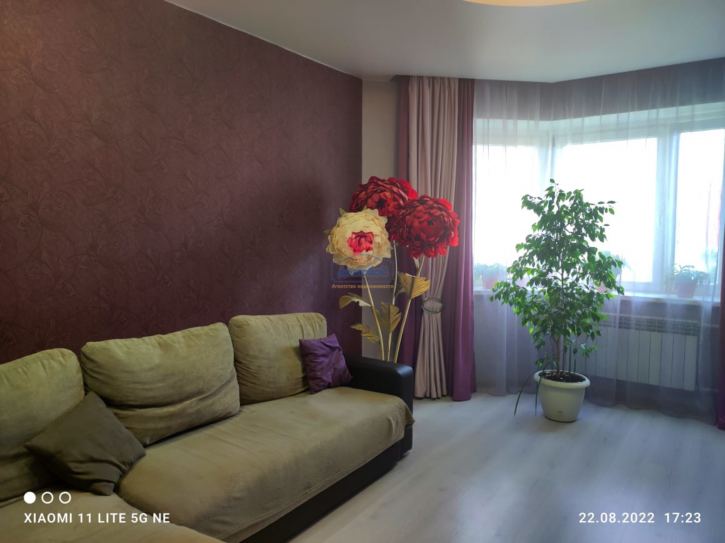 3-комн квартира Фомушина ул., 8к1