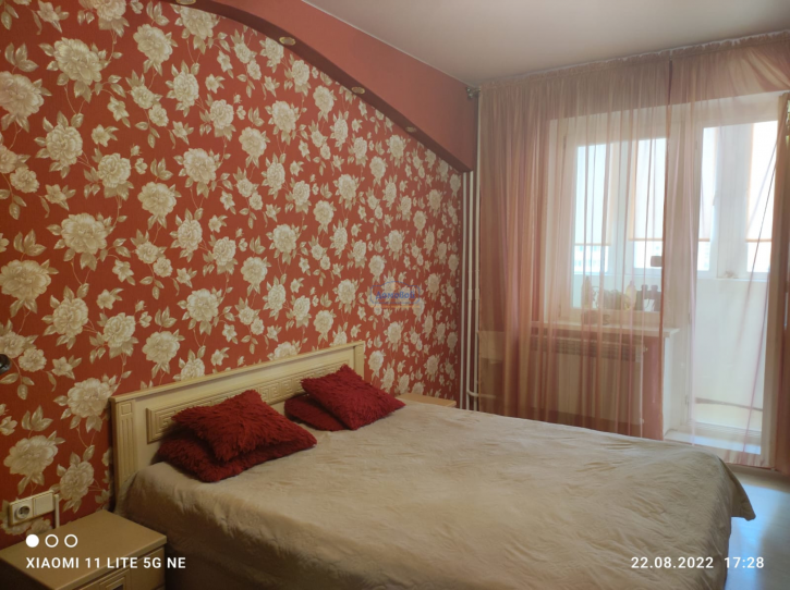 3-комн квартира Фомушина ул., 8к1