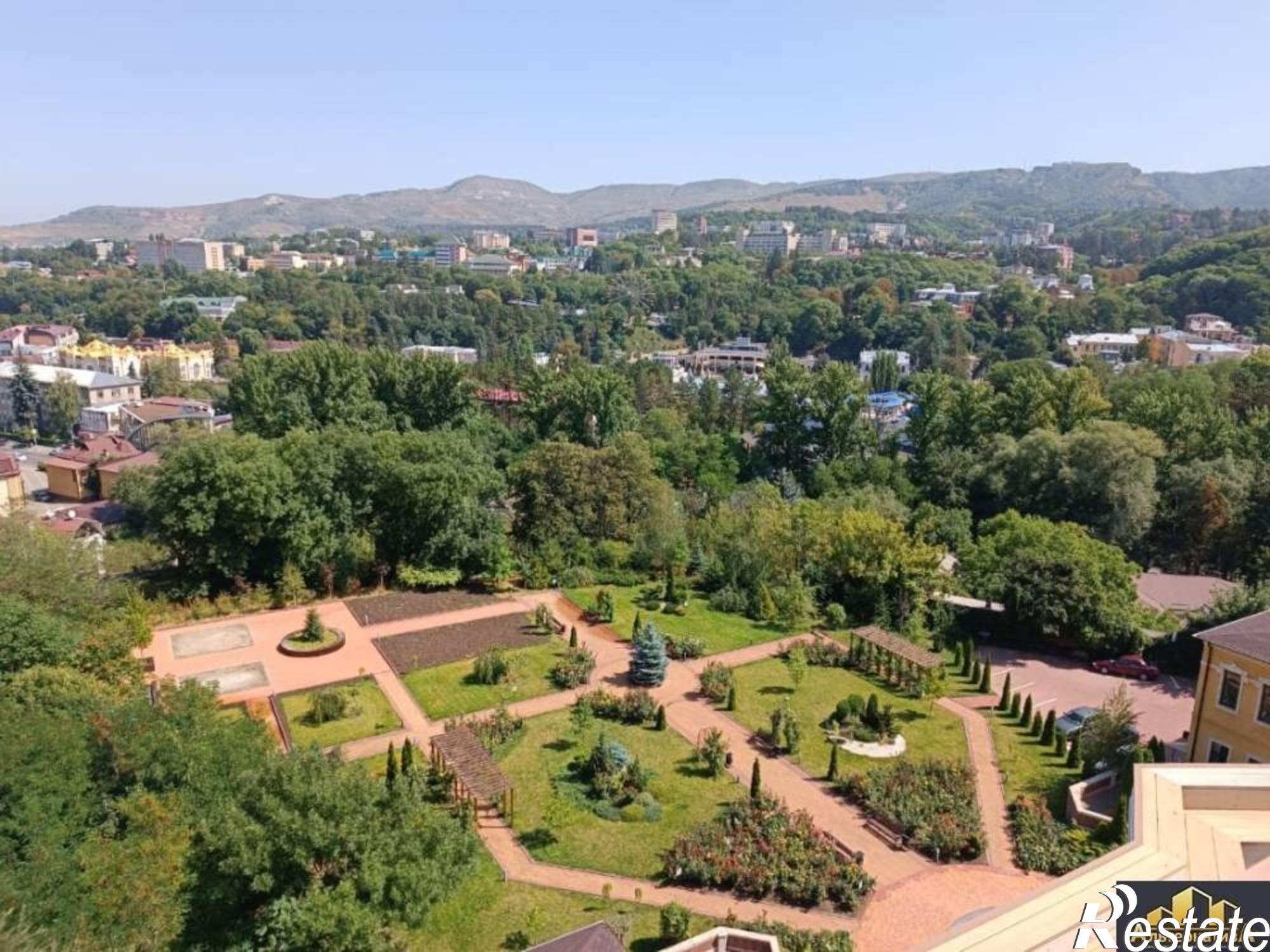Купить квартиру за 72 000 000 рублей на Шаумяна ул.