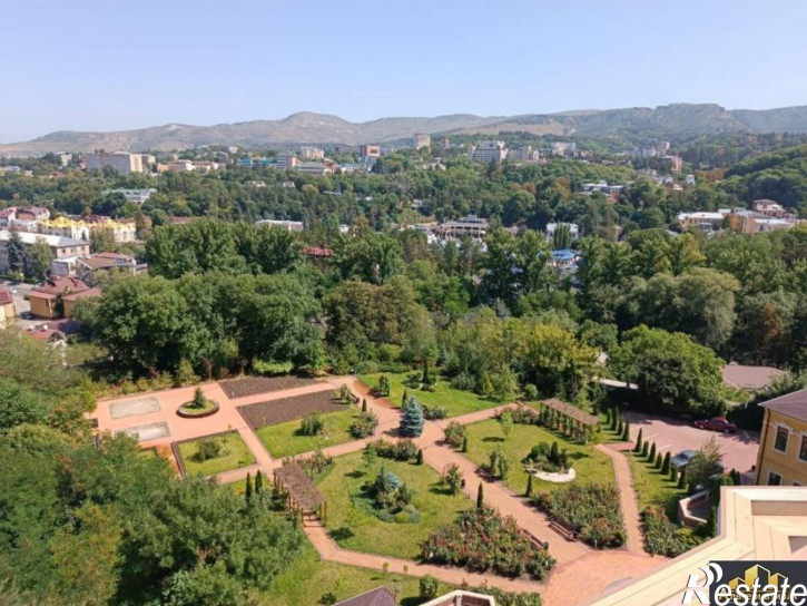 3-комн квартира Шаумяна ул.