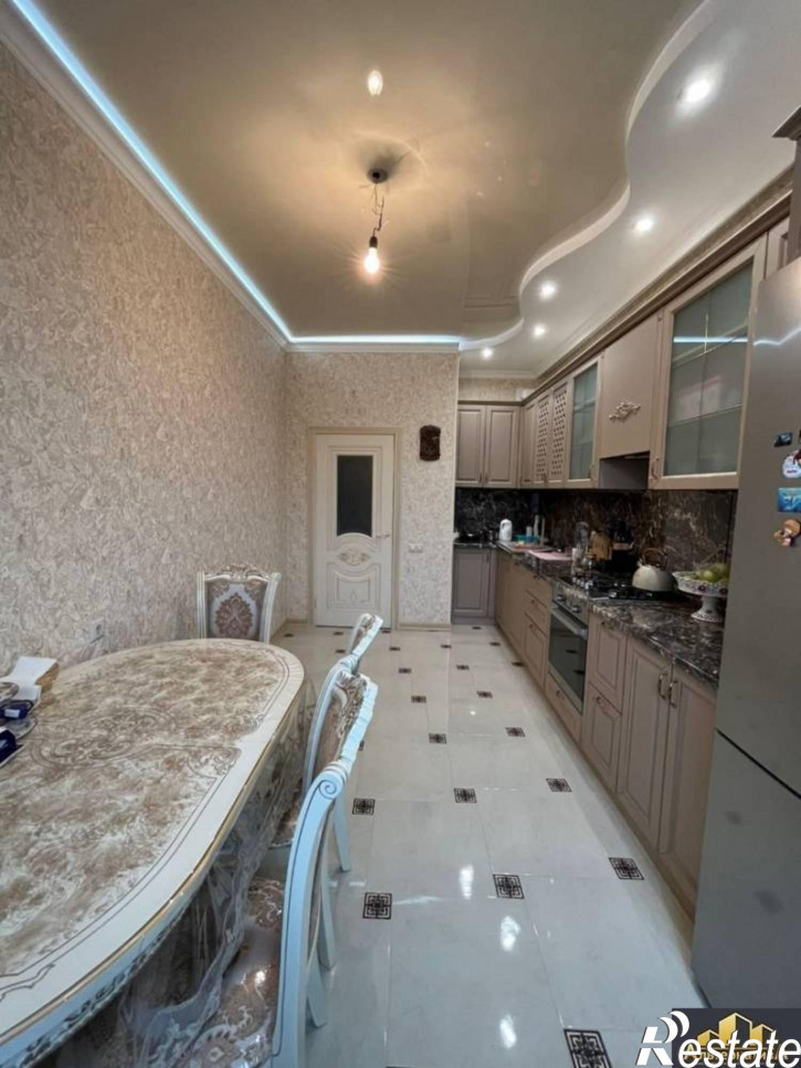 2-комн квартира Красивая ул.