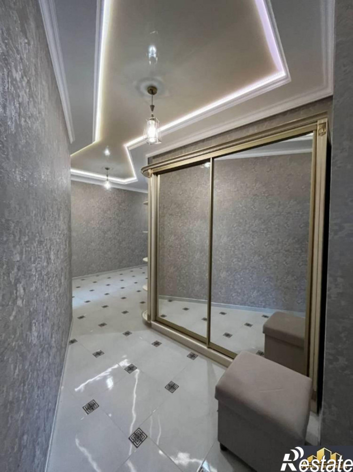 2-комн квартира Красивая ул.
