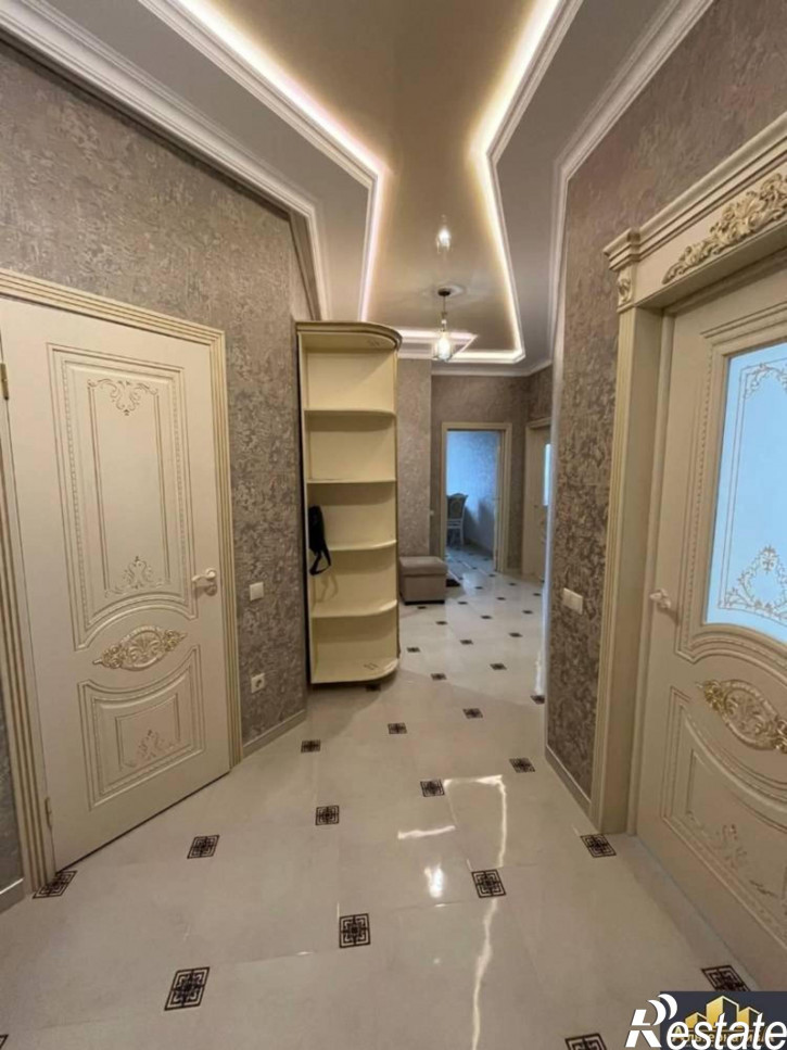 2-комн квартира Красивая ул.