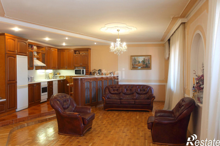 4-комн квартира Семакова, 6