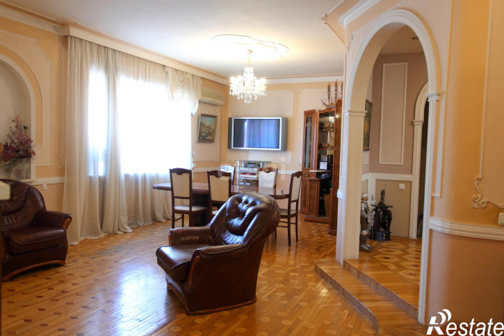 4-комн квартира Семакова, 6