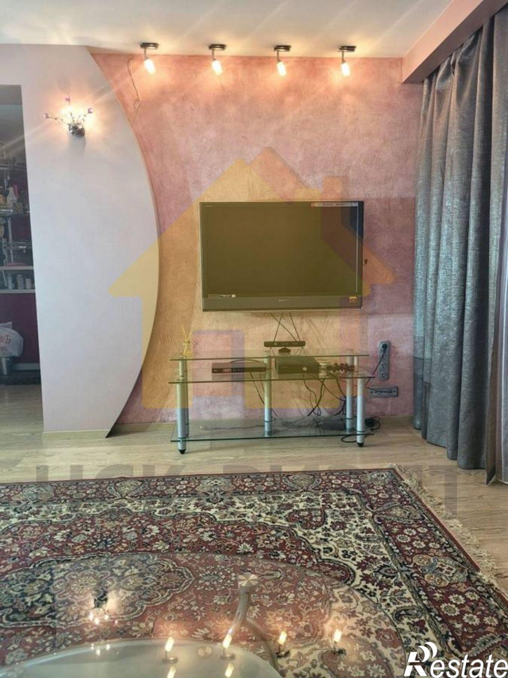 3-комн квартира мкр. Горский,53
