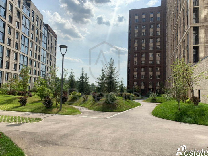 4-комн квартира Фабричная, 65