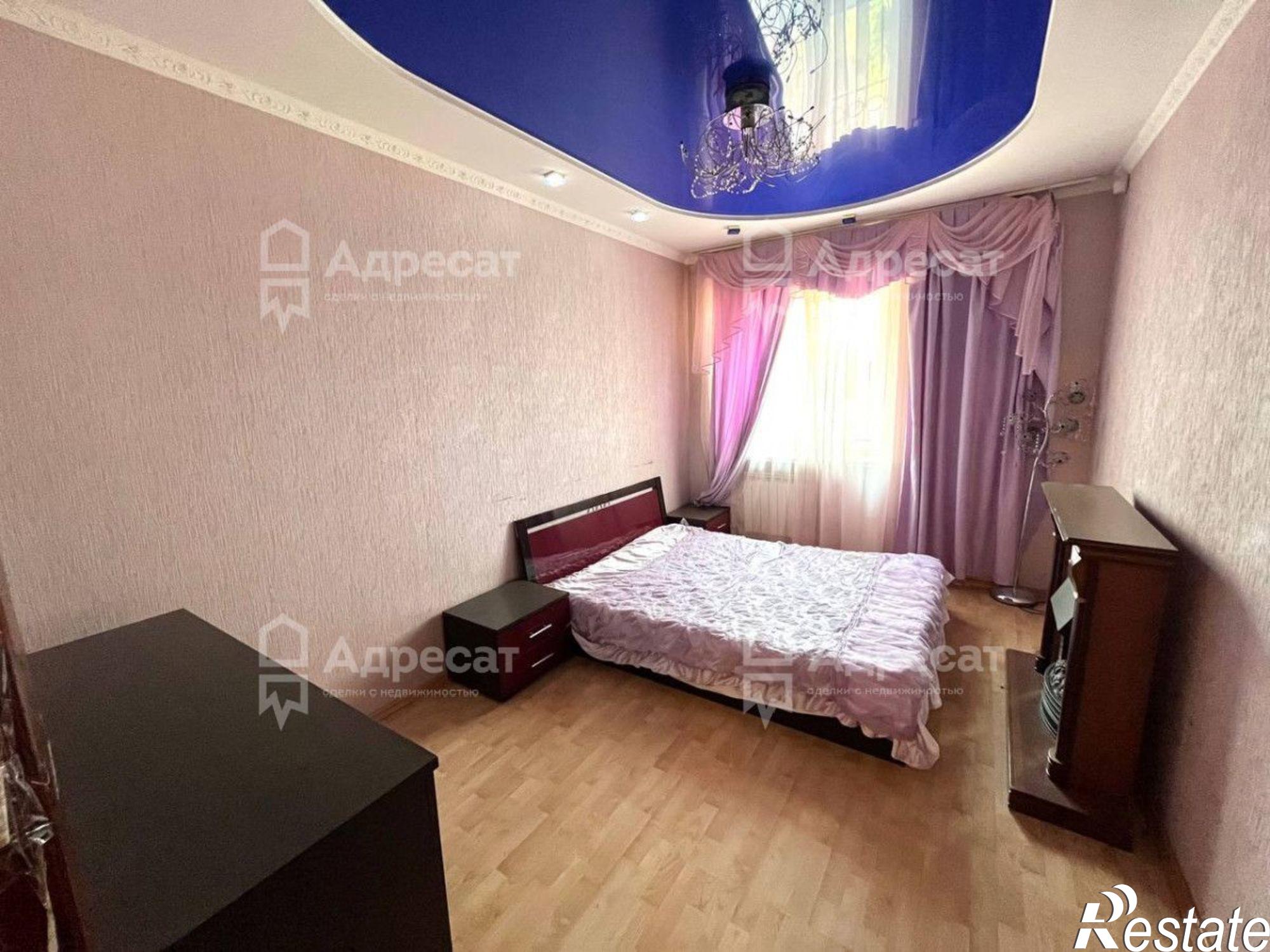 Сдать дачу, дом, коттедж за 80 000 рублей на ул. Летняя,  д.12