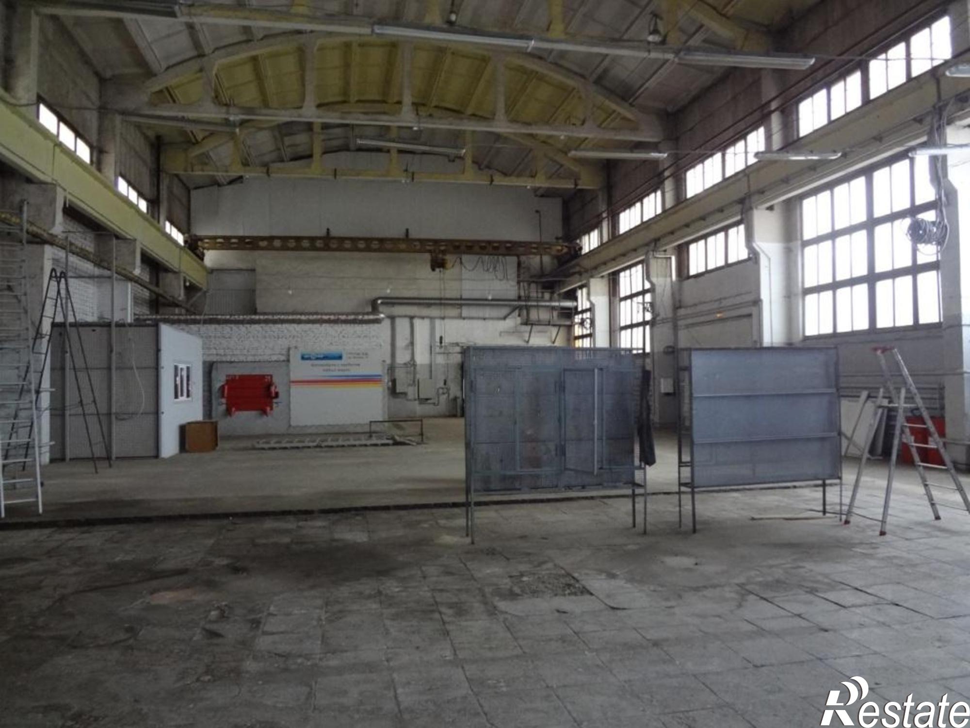 Купить помещение свободного назначения за 60 000 000 рублей на Паровозная ул., 4