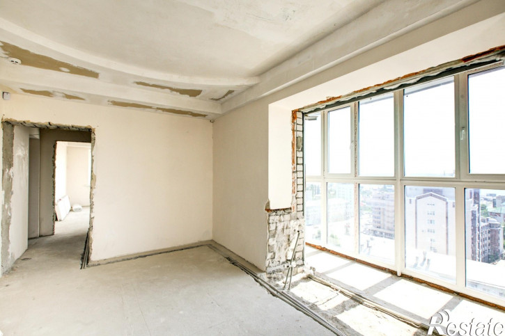 4-комн квартира Летчика Замкина ул., 48