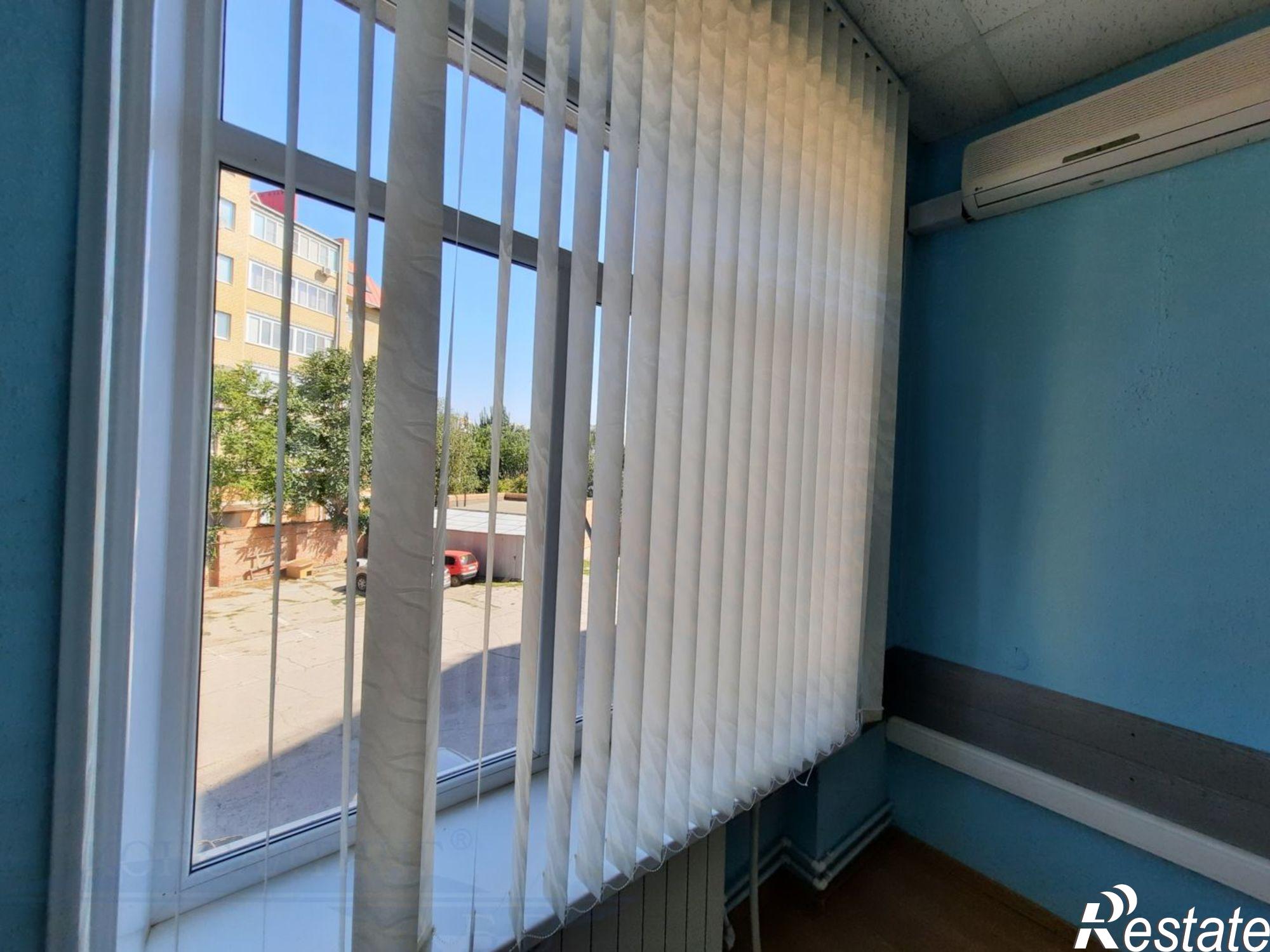 Сдать офис, помещение под офис за 43 875 рублей на г. Астрахань, Кировский р-н, ул. Кр. Набережная, 37