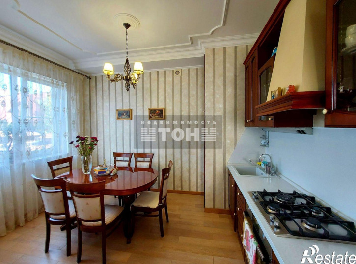 3-комн квартира ул. Новороссийская, 62