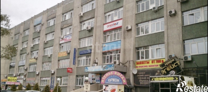 Помещение свободного назначения Республики 83