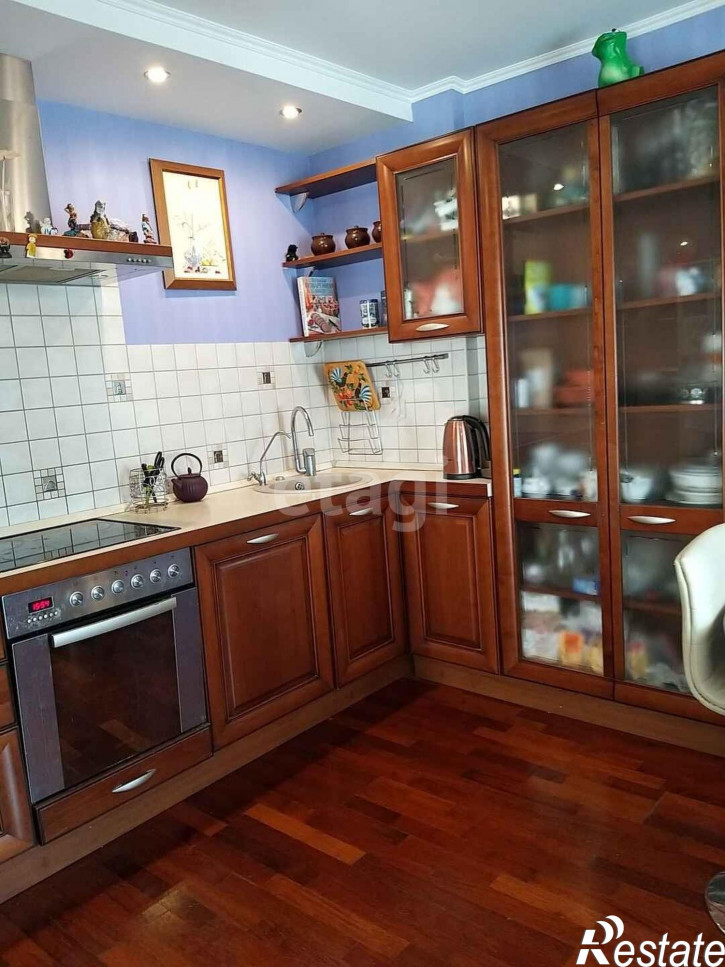 4-комн квартира Волгоградская, 67