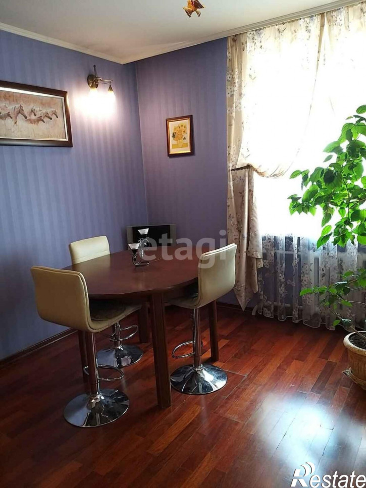 4-комн квартира Волгоградская, 67
