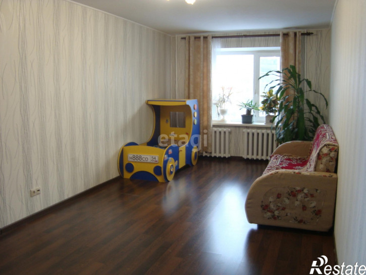 4-комн квартира Газовиков, 2