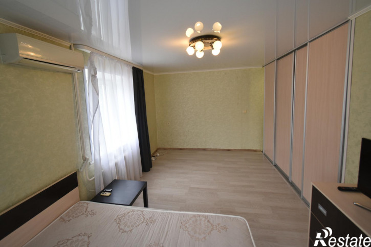 1-комн квартира Российская ул, 96