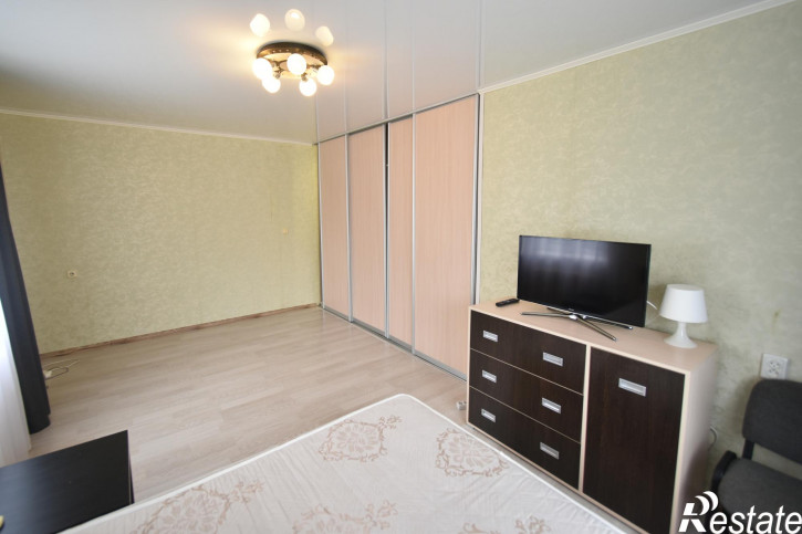 1-комн квартира Российская ул, 96