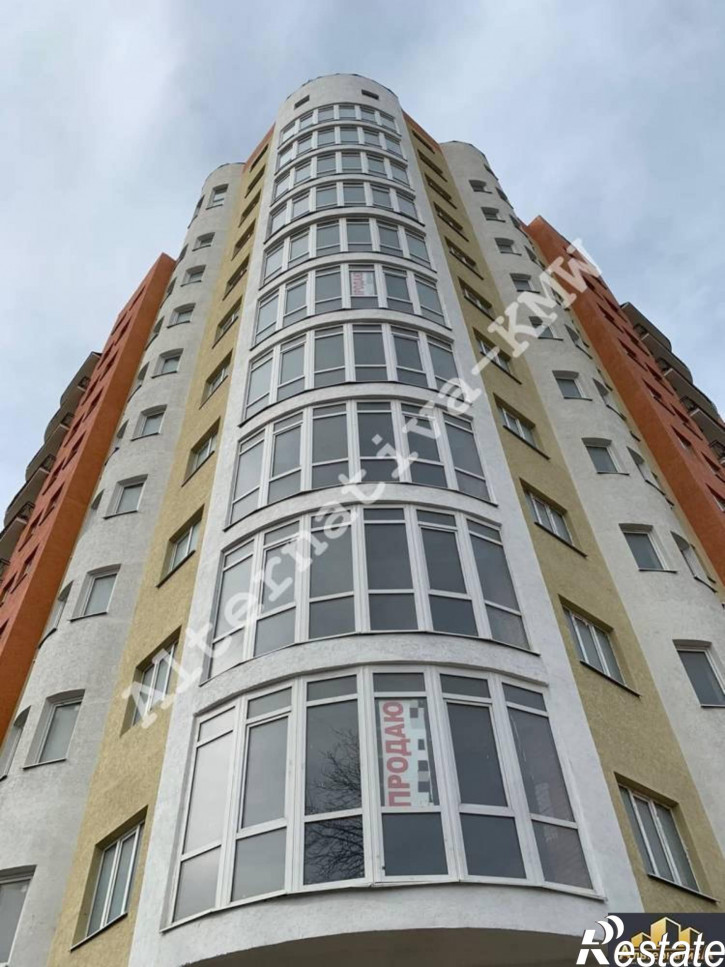 3-комн квартира 8 Марта ул.
