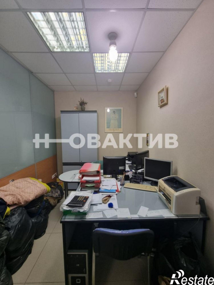 Помещение свободного назначения улица Семьи Шамшиных, 16