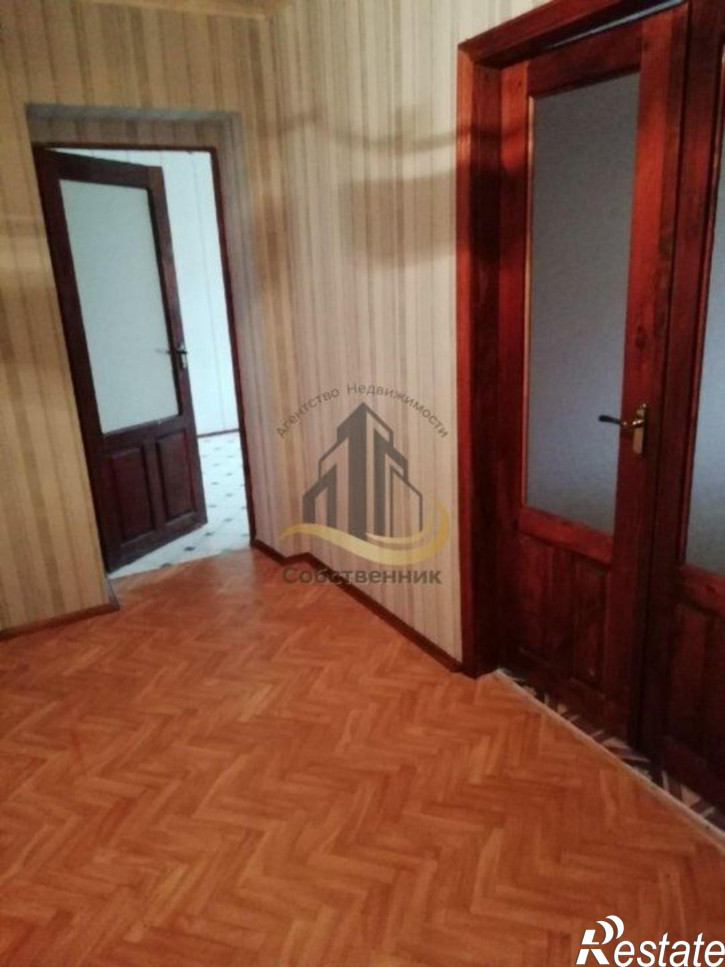 2-комн квартира Космонавтов ул, 1