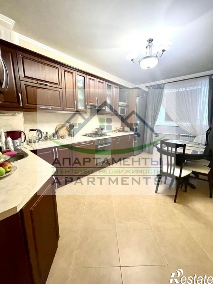 3-комн квартира Нежнова ул, 21к3