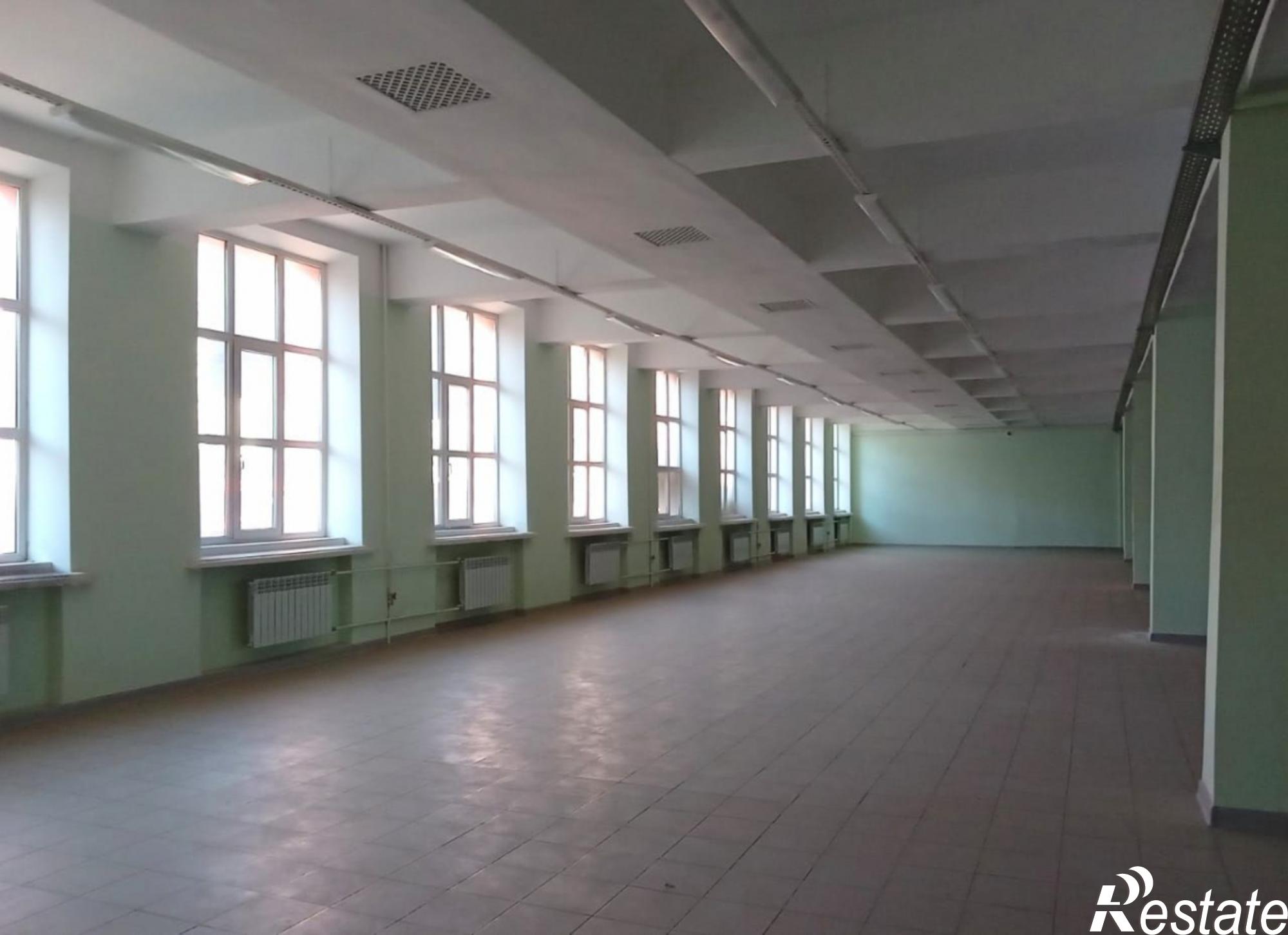 Сдать торговое помещение за 150 000 рублей на ул Коммунистическая, 11
