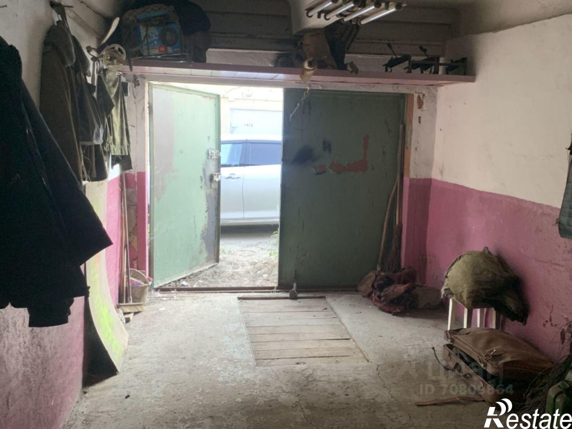 Купить гараж, место в паркинге за 240 976 рублей на улица Кирова, 130В
