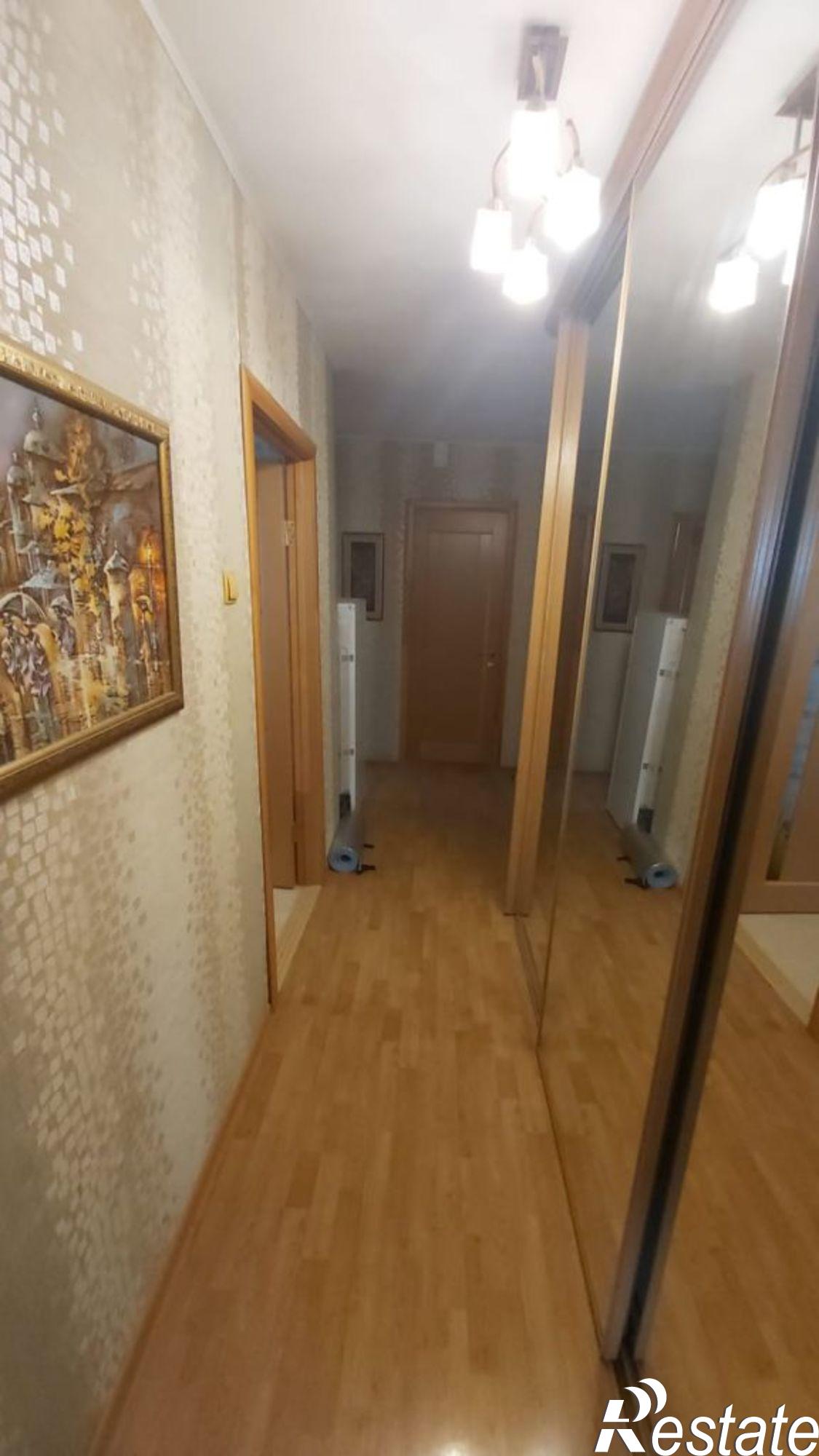 Сдать квартиру за 25 000 рублей на Суворова ул, 6