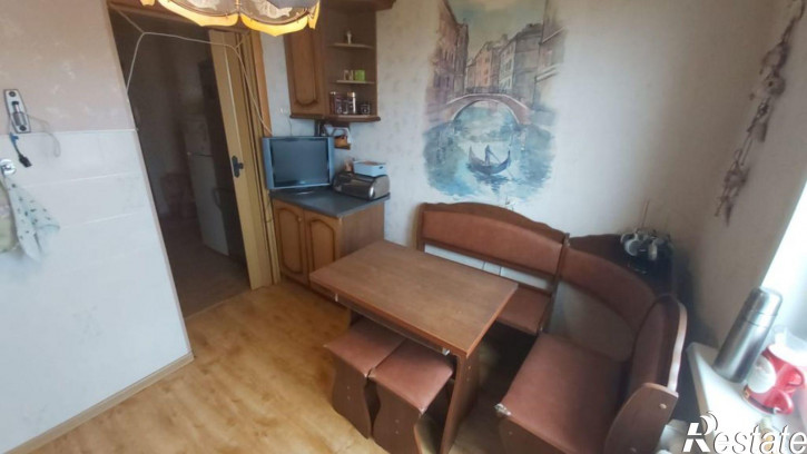2-комн квартира Суворова ул, 6