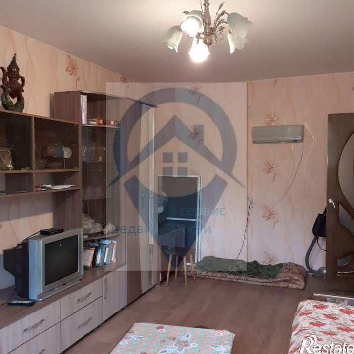 3-комн квартира 1-я Линия, 1А