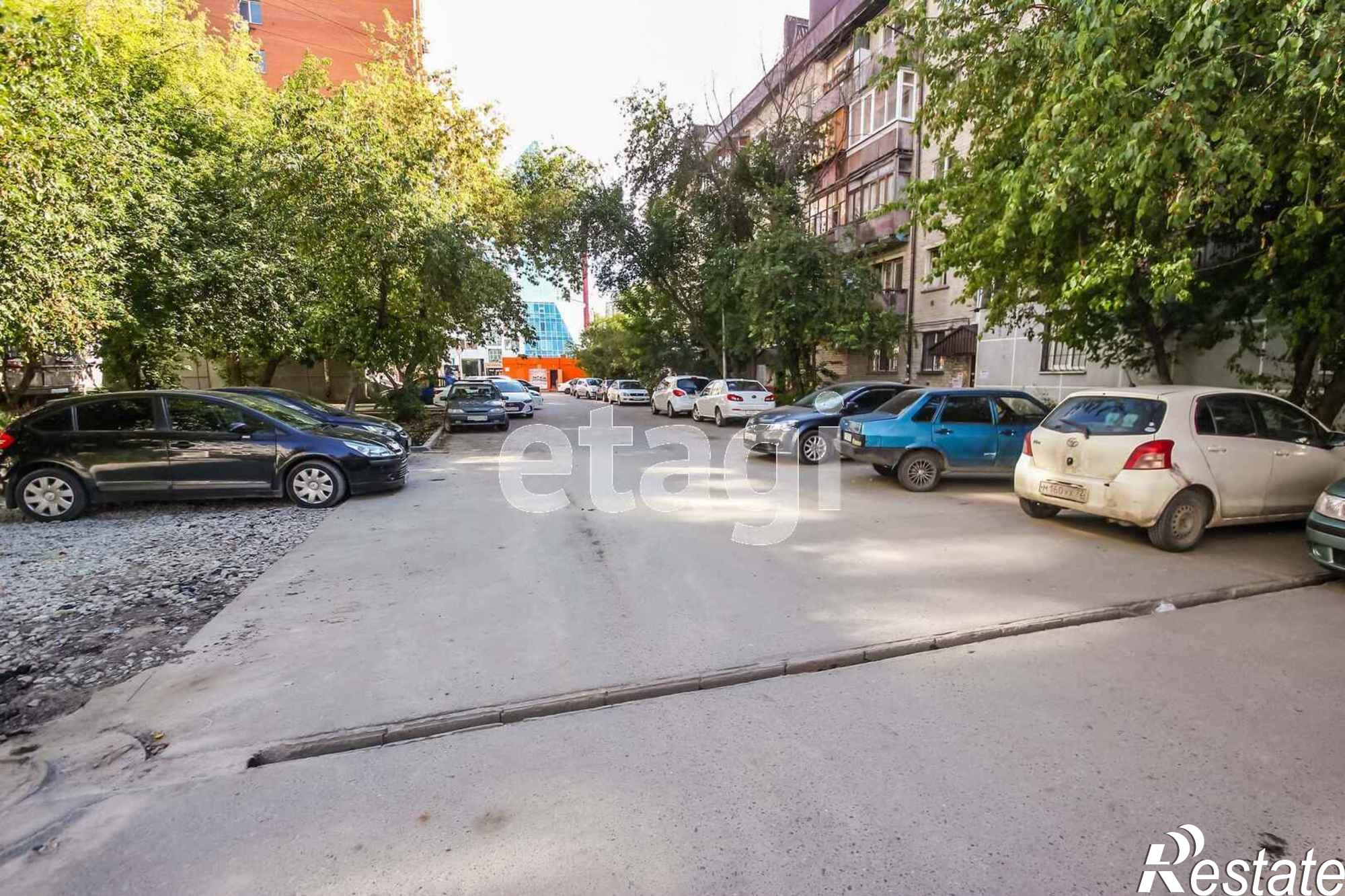 Купить квартиру за 2 200 000 рублей на Седова, 64а