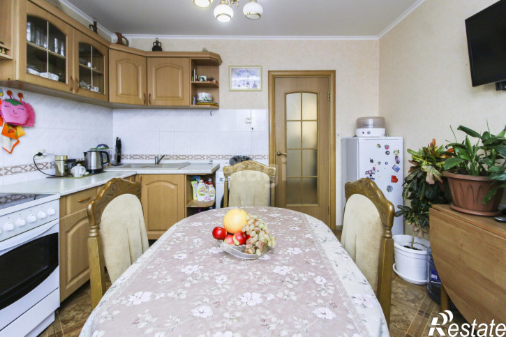 3-комн квартира Монтажников, 19