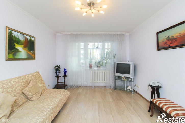 3-комн квартира Монтажников, 19