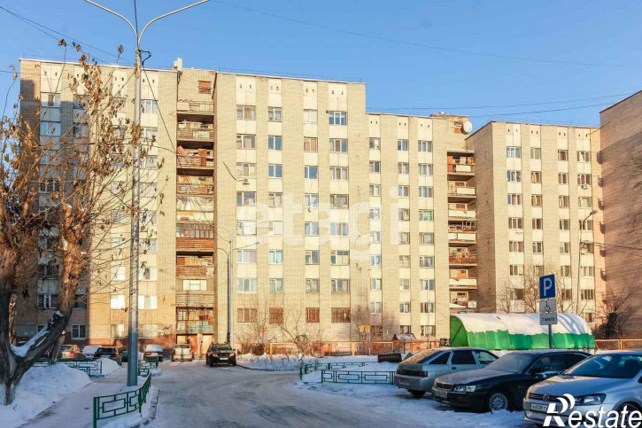 Комната Республики, 212