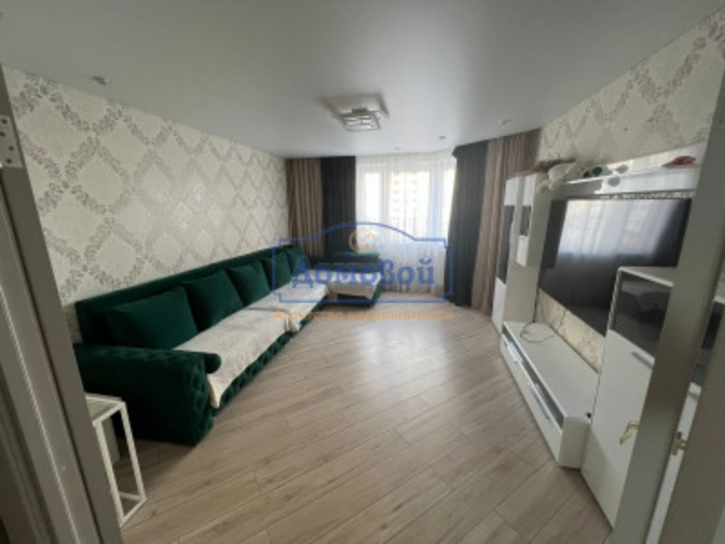 3-комн квартира Хрустальная ул., 44к4