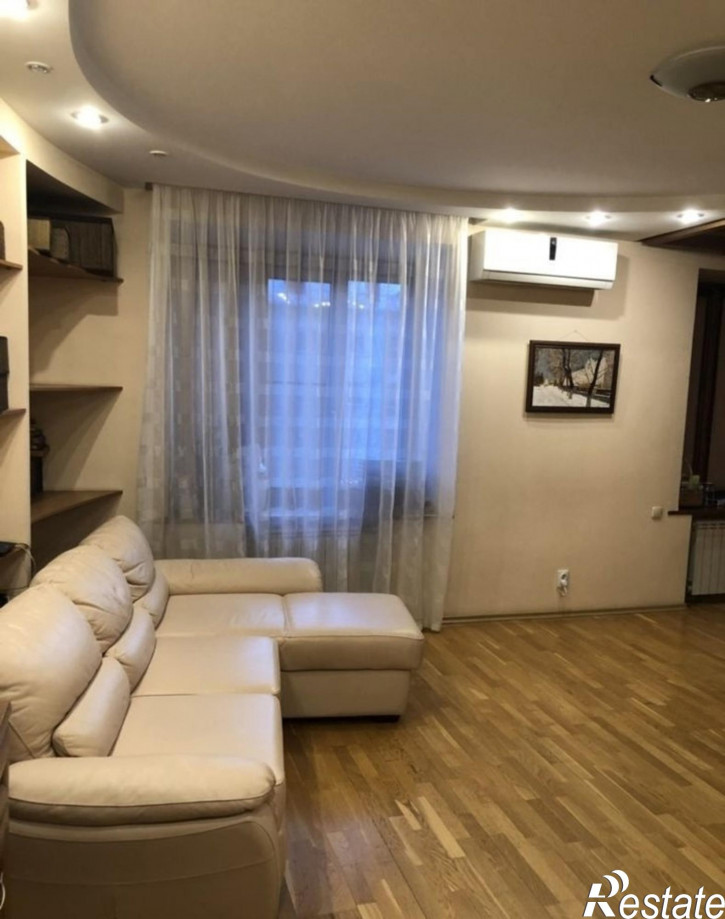 2-комн квартира Дзержинского улица, 8