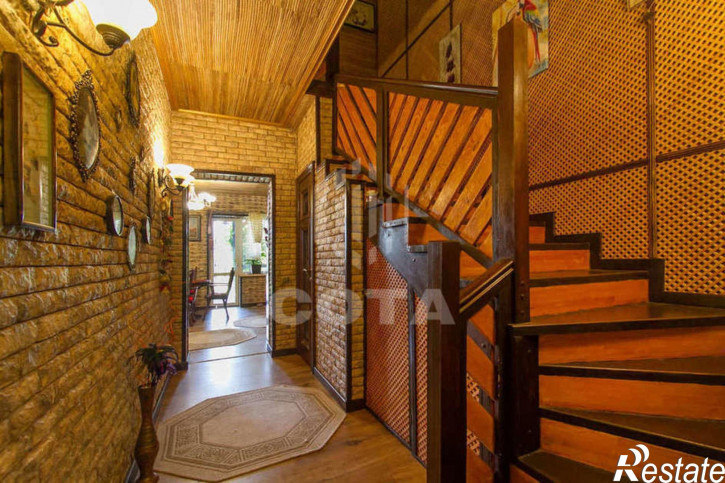 3-комн квартира Выборская улица, 26